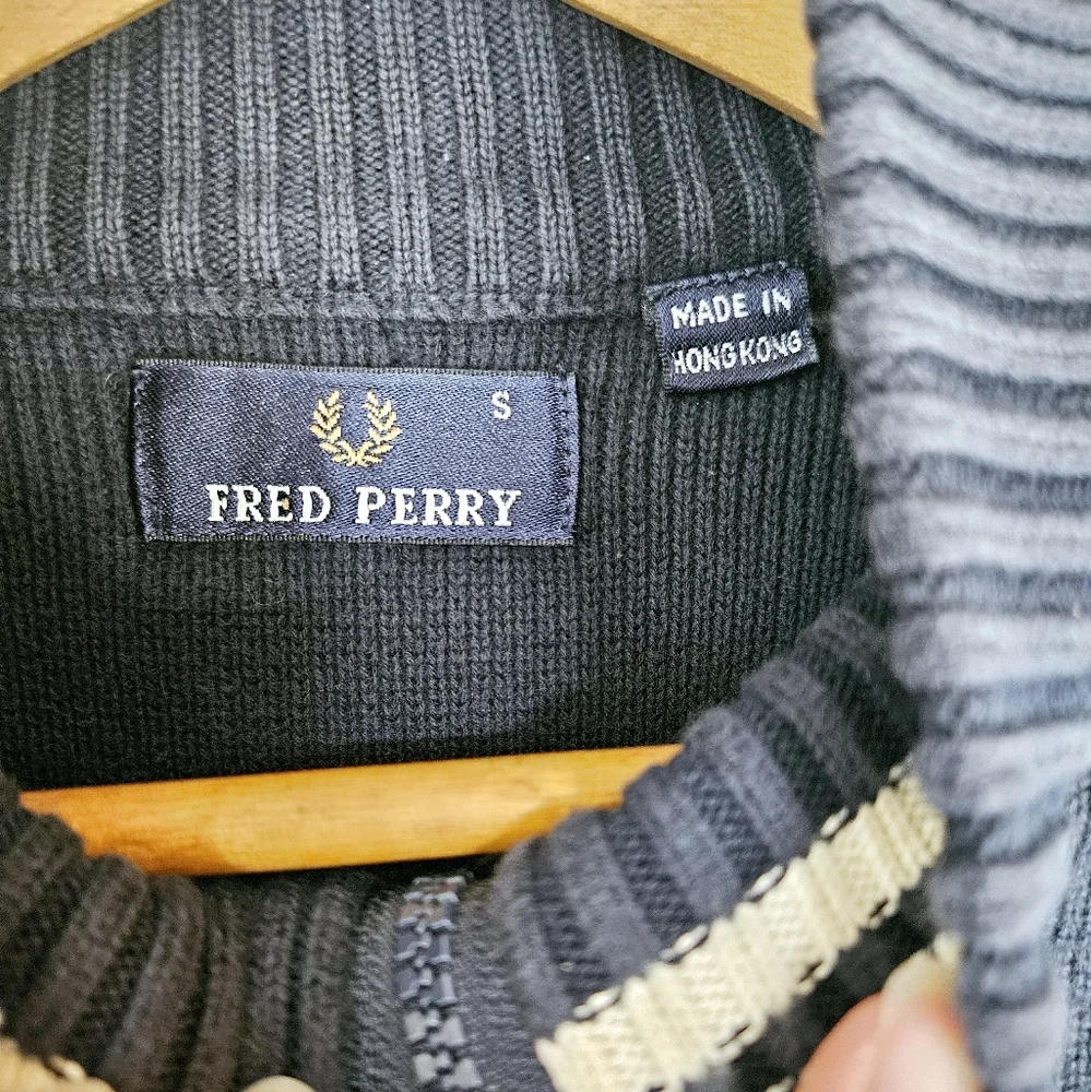 Vintage 90s Fred Perry zip up S **flaws** - Picture 3 of 13